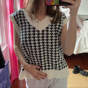 Brand new oversized patterned sweater vest
